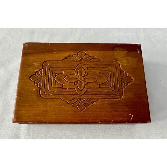 art nouveau Other - Art Nouveau  carved  tiger maple wood  trinket box